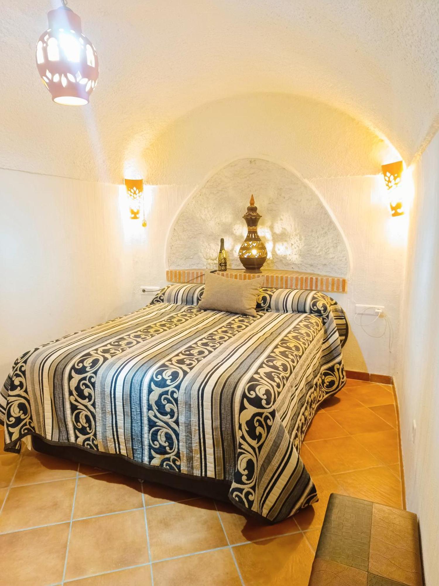 Вилла Casa Cueva The Exclusive Royal Andalusian Cave Alcudia de Guadix Экстерьер фото