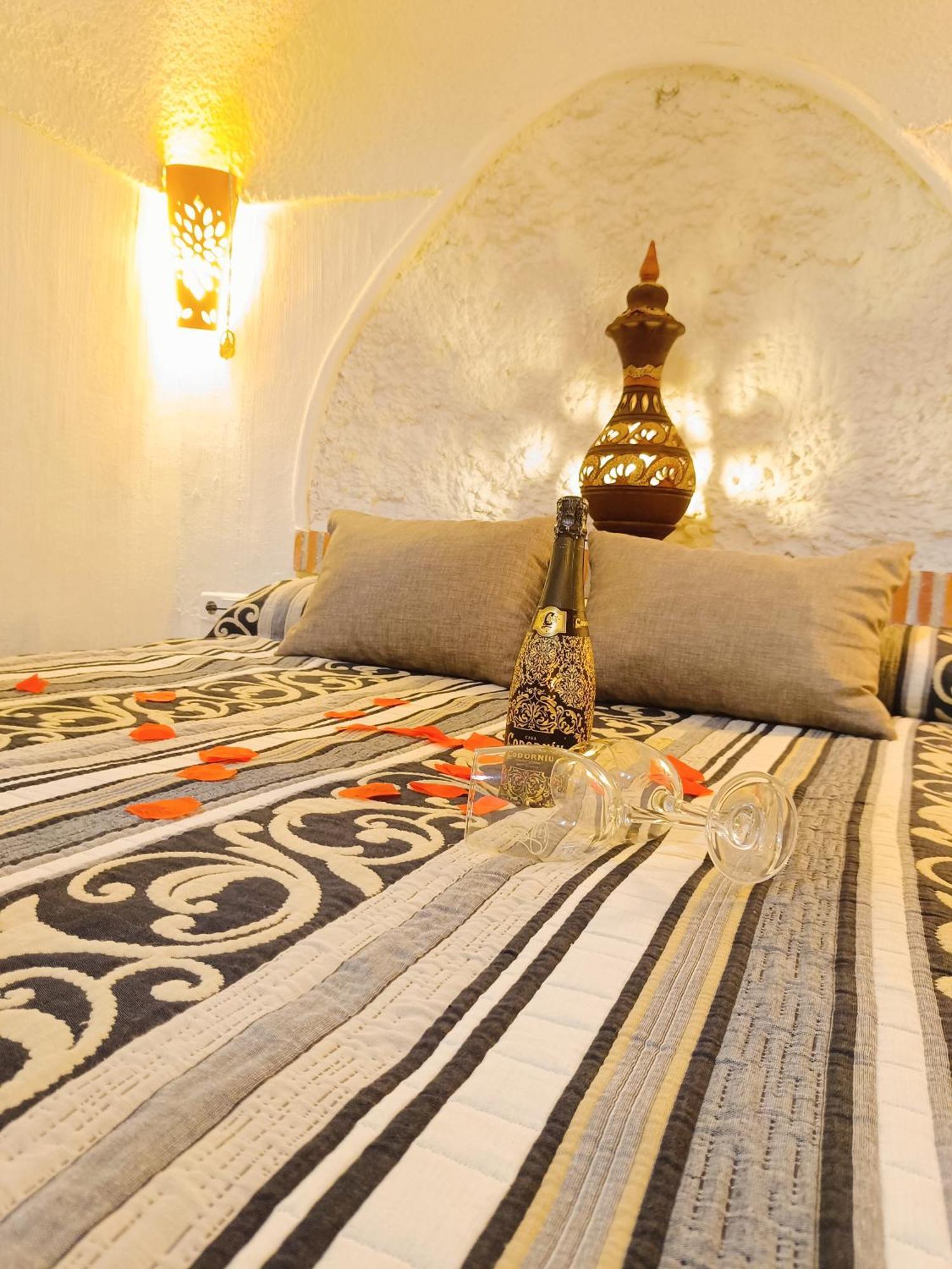 Вилла Casa Cueva The Exclusive Royal Andalusian Cave Alcudia de Guadix Экстерьер фото