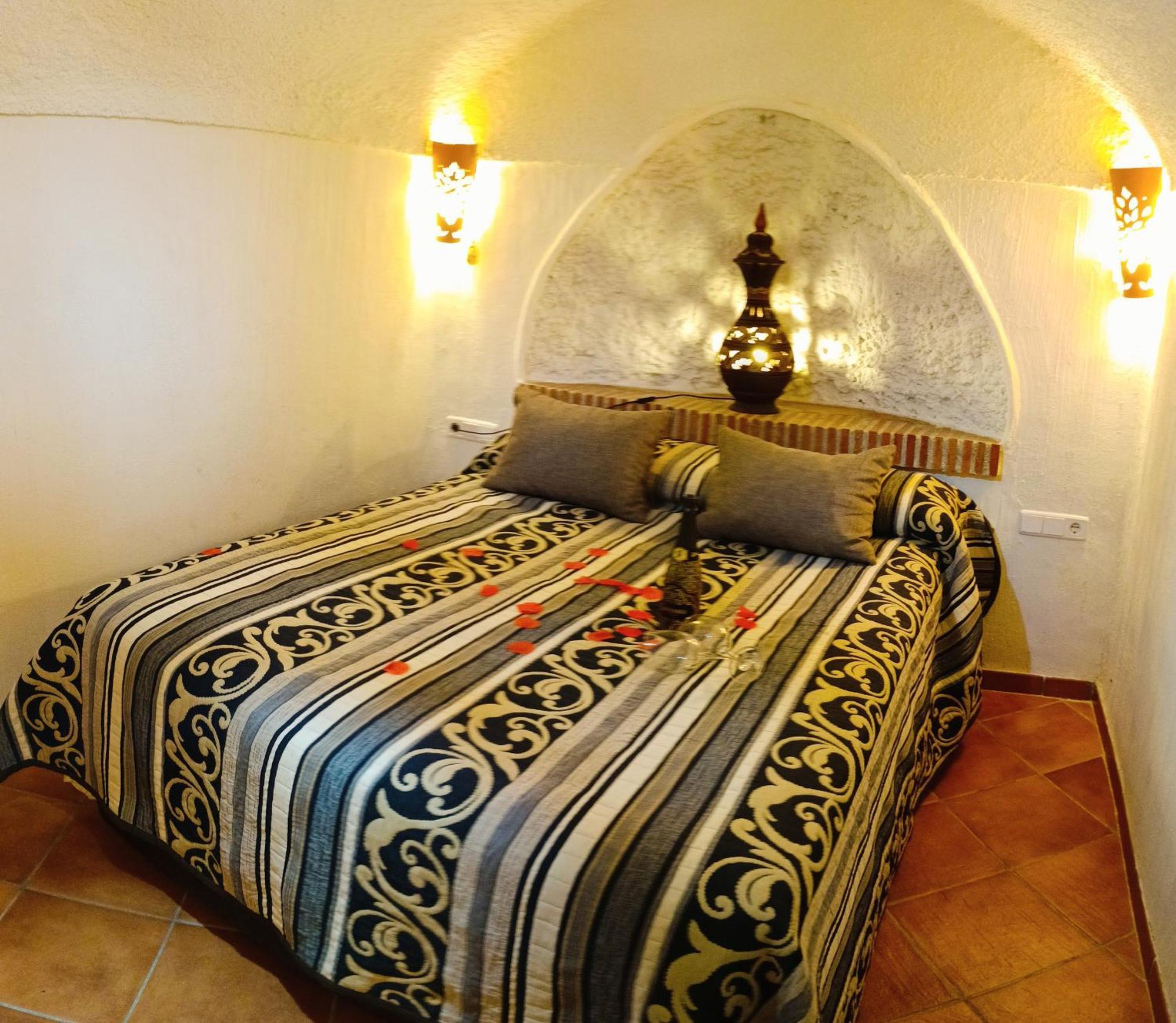 Вилла Casa Cueva The Exclusive Royal Andalusian Cave Alcudia de Guadix Экстерьер фото